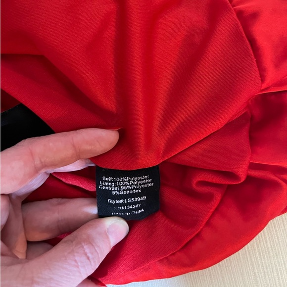 Line & Dot Skirt - Women’s Large Red - Sequins Mini Holiday Sparkle - Picture 7 of 9